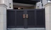 鋁藝大門中的平移門需要有專業的廠家來定制安裝