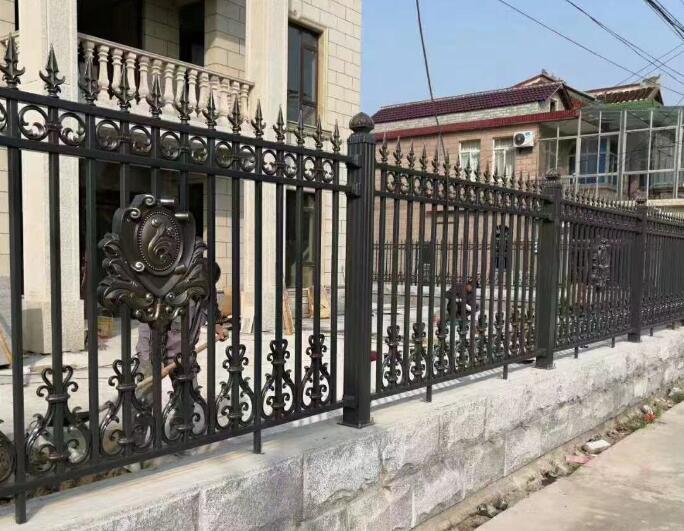 鋁藝圍墻護欄